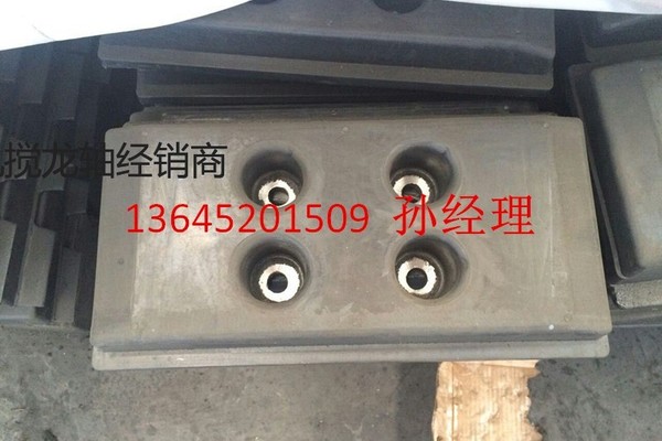 中联DTU90G摊铺机履带板胶块热卖中欢迎购买
