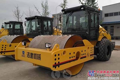 洛阳振动小型压路机 洛阳23吨压路机