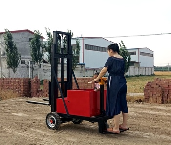 电动叉车
