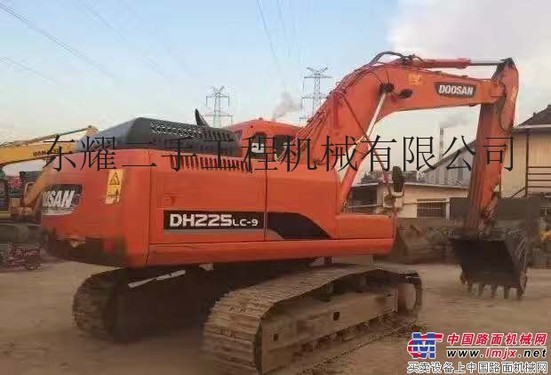吉安二手挖掘机市场：斗山220、225、300、370、420二手挖掘机出售，质保一年