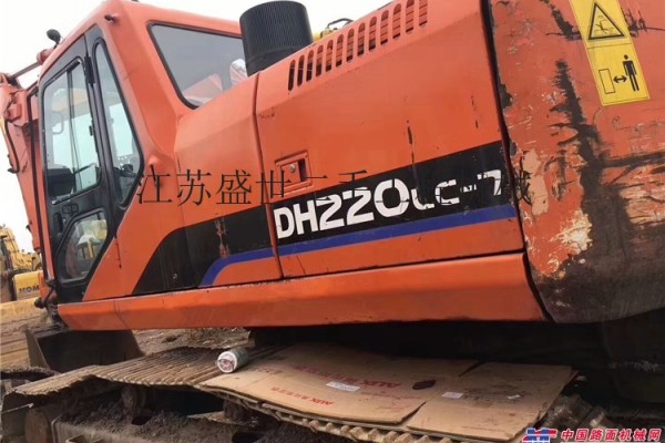 出售二手斗山dh220-7挖掘机