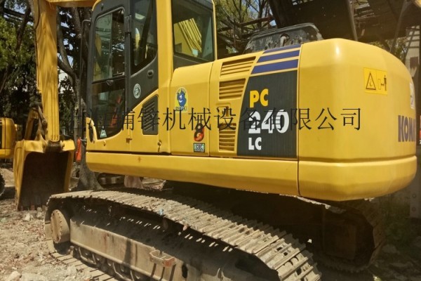 出售小松PC240-8挖掘机