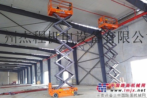 惠州廠房建設用升降機出租，10米剪叉式電動升降機出租