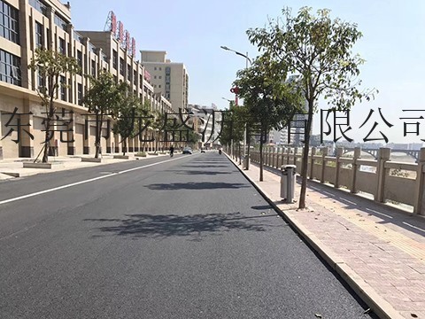 2019深圳瀝青路麵施工隊-開發區道路建設公司：出租攤鋪機