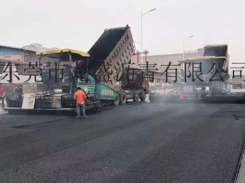 2019广州花都沥青施工队-工业区路面修补：沥青路面再生设备