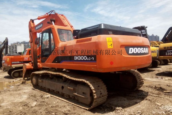 出售二手斗山DH300-7挖掘机精品30吨斗山机促销