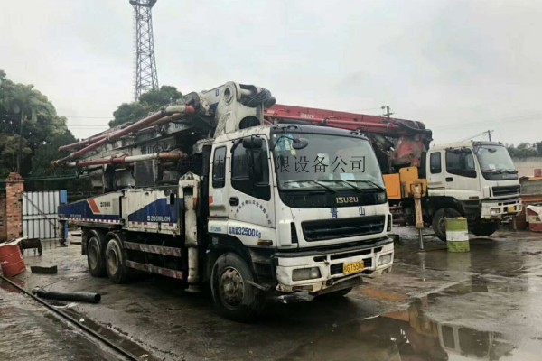 广西南宁出售二手中联46米泵车