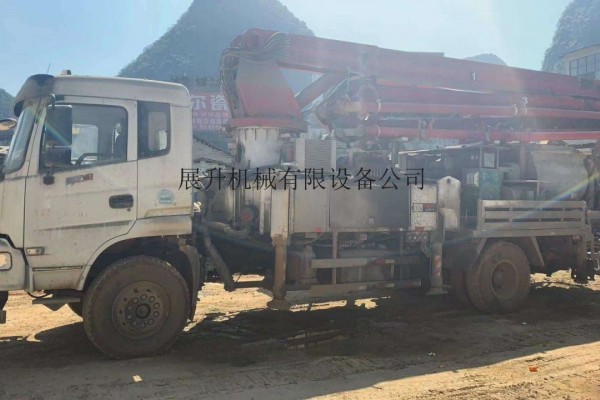 广西南宁低价出售二手昊博智创东风底盘28米泵车