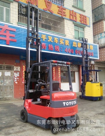 出售二手丰田40-7FB25叉车