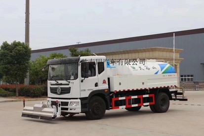 东风多利卡洒水车