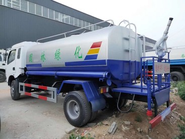 出售二手东风洒水车，各种配置+全新水泵+全新罐体+上装，欢迎前来选购