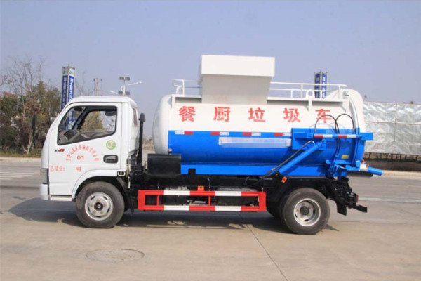 江蘇連雲港餐廚垃圾車_泔水收集垃圾車_多少錢一輛？可以做分期購車。