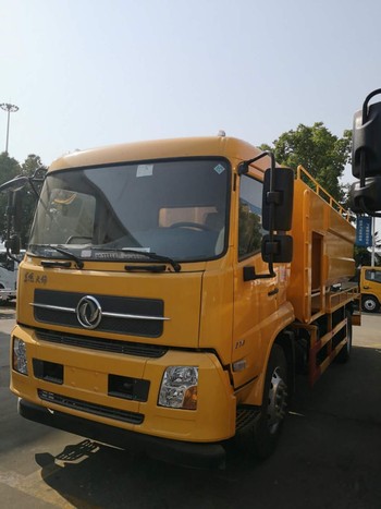 东风15方清洗吸污车，为您的需求量身定做。
