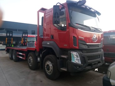供应东风柳汽乘龙前四后八挖机拖车 SZD5310TPBLZ5型四桥重型平板背车