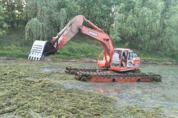 全国出租湿地挖掘机出租水上挖掘机出租租赁价格优惠