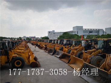 上海二手铲车市场||出售二手龙工30-50装载机