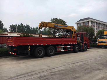 云南文山随车吊徐工8吨10吨12吨14吨16吨随车吊价格_可分期购车