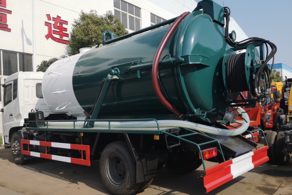 重庆市巴南区东风天锦清洗吸污车总代理，6吨/8吨/10吨/12吨/15吨能分期吗？