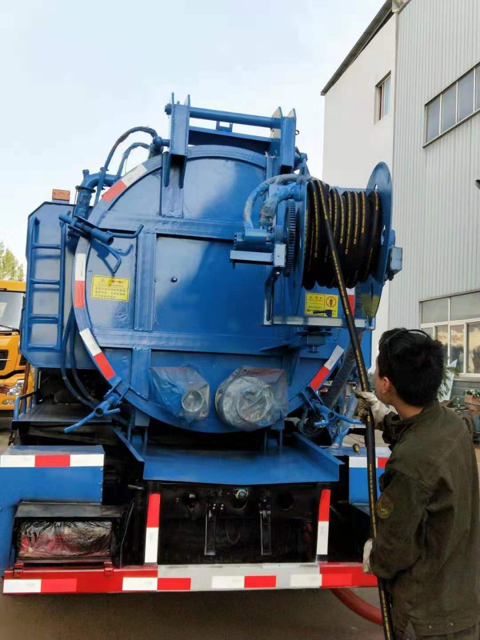 重庆市合川区东风清福瑞卡洗吸污车总代理，6吨/8吨/10吨/12吨/15吨能分期吗？
