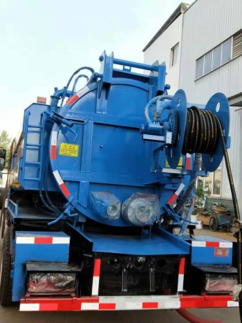 重庆市南岸区东风福瑞卡清洗吸污车总代理，6吨/8吨/10吨/12吨/15吨能分期吗？