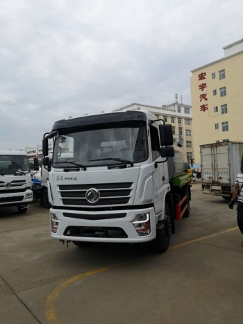 四川省自贡市出售各种环卫车辆/洒水车/垃圾车/各种吨位