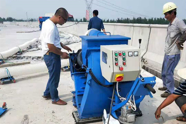 青島華川除銹拋丸機(jī)鋼橋面防腐涂裝拋丸機(jī)混凝土路面浮漿拋丸機(jī)