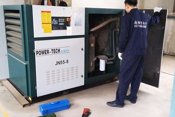 武汉空压机保养专业工程师维修各种空压机品牌2小时市内到达