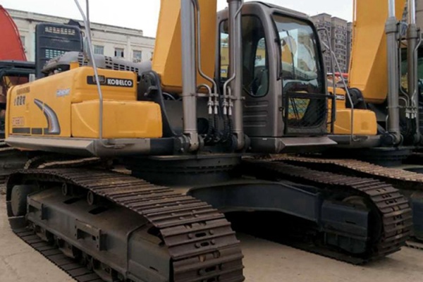 出售二手神钢sk200-8挖掘机日本原装进口9成新大型挖土机