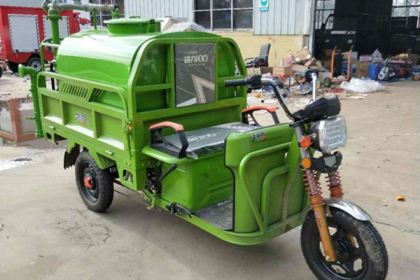 威海新能源三轮洒水车 2吨小型三轮洒水车 园林绿化多功能洒水车