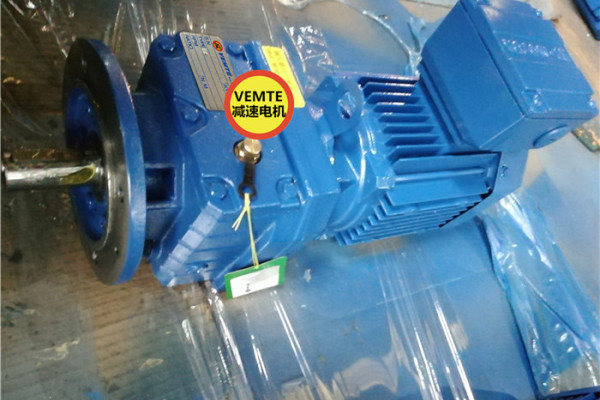 供应VEMTE 直线减速电机RF57DRS90S4压路机减速器斜齿轮减速机