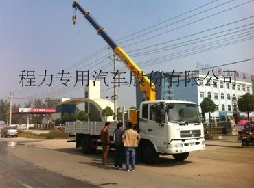 东风天锦8吨随车吊