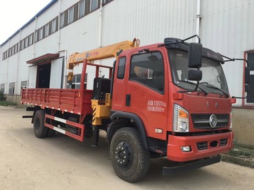 河北單橋隨車吊哪裏便宜，石家莊5噸隨車吊哪裏好，隨州隨車吊廠家直銷