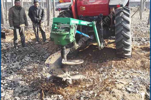 供应东泰机械DT-110轮式挖掘机 种树挖坑机