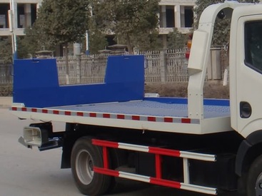 蓝牌拖车清障车