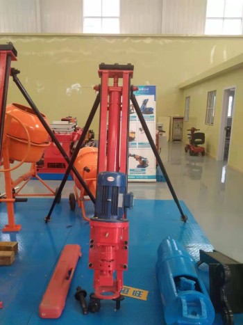 YQ氣動潛孔鑿岩鑽機 潛孔鑽機廠家直銷 氣動小型潛孔鑽機