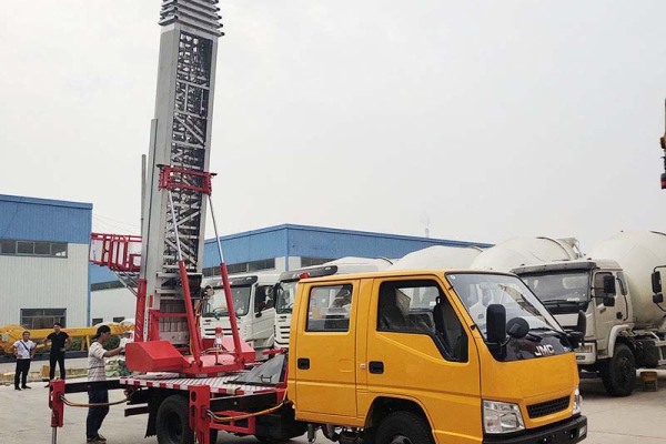韩国进口云梯车 32米沙石料搬运车 30米无线遥控高空作业车