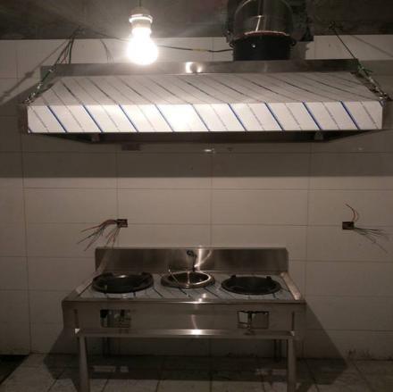 供應甘肅蘭州酒店廚房排煙罩和定西廚房排煙管道廠