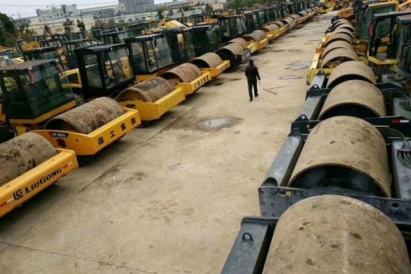 二手20吨22吨26吨徐工|柳工振动压路机,南京|扬州|镇江|泰州|宿迁二手压路机市场