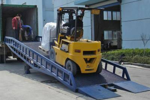 供应百铸BZ-YD-8装车平台 货车装货卸车平台 集装箱装货平台