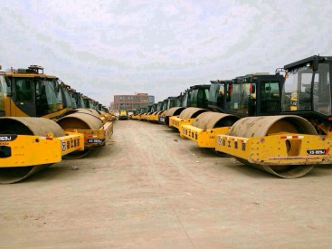 南京二手压路机市场，出售二手徐工22吨26吨压路机