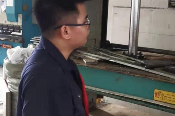 广州维修大型油缸漏油丨维修液压系统丨维修保养改造油压机