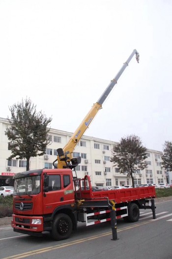供应徐工8吨G型臂随车吊工作半径15米单桥货箱6.1米徐工8吨型臂