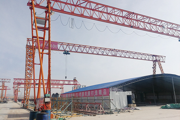 青海西宁龙门吊出租厂家 25吨集装箱龙门吊工作原理