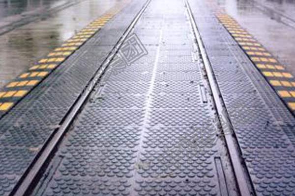 供應中煤多款型號道口板 鐵路道口板 橡膠道口板 鐵路混凝土道口板