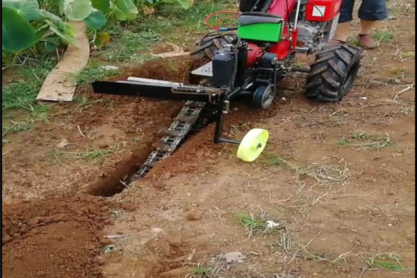 現貨供應小型挖溝機 農用小型開溝機 果林開溝挖溝機