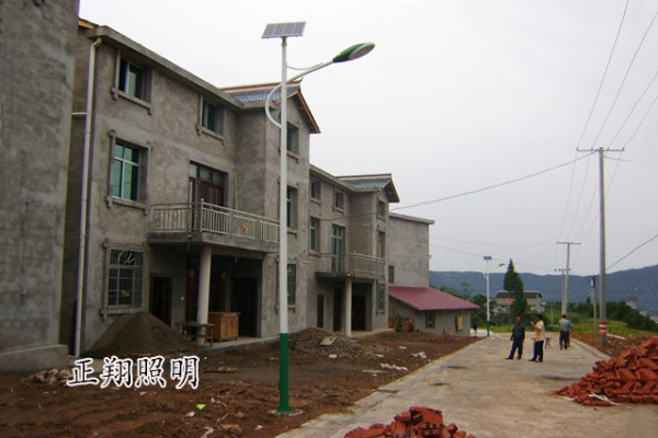 太陽能路燈讓農村生活得到顯著提升