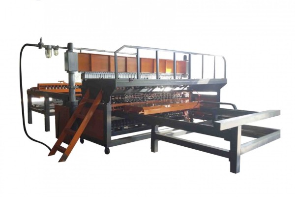 河北安平德辰專業生產5-12mm氣動鋼筋網焊機，建築鋼筋網排焊機