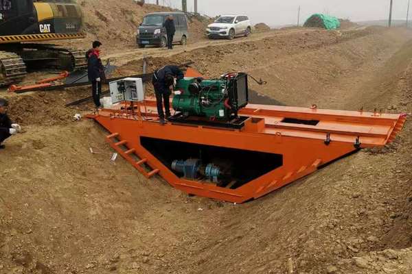 渠道襯砌機 硬質(zhì)渠襯砌機 全自動渠道成型機 渠道自走襯砌機