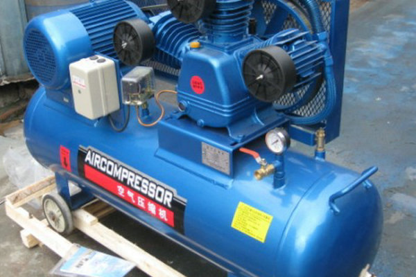 供应汽修补胎用空压机1.0/8空压机1立方空压机