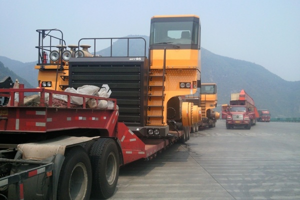 上海大型設備運輸公司,工程機械運輸公司,大件設備運輸公司歡迎您